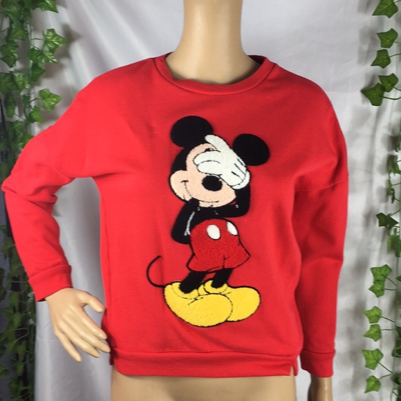 Disney Tops - VTG Disney embroidered shy Micky Mouse sweatshirt